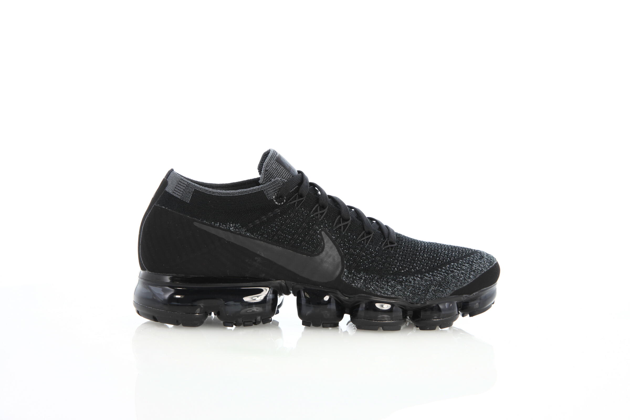 Air vapormax flyknit triple black online